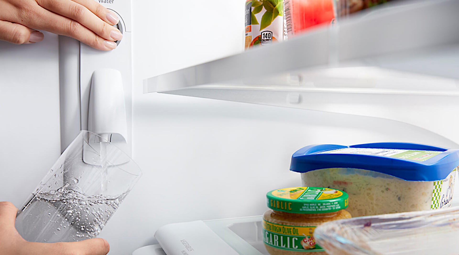 Cambiar el filtro de agua de un frigorífico tipo americano